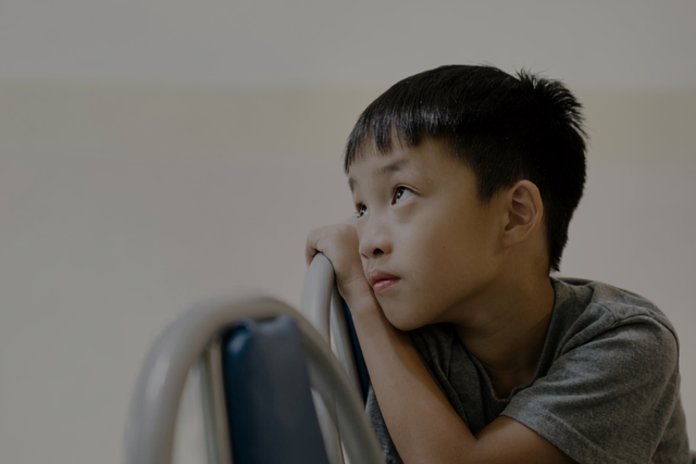 AI 時代，孩子正陷入「新型態弱勢」？連線不連心的世代，孩子需要什麼能力