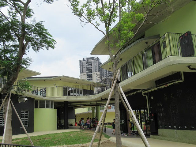 校舍就是建築課：一所打開教室、打開視野的國小