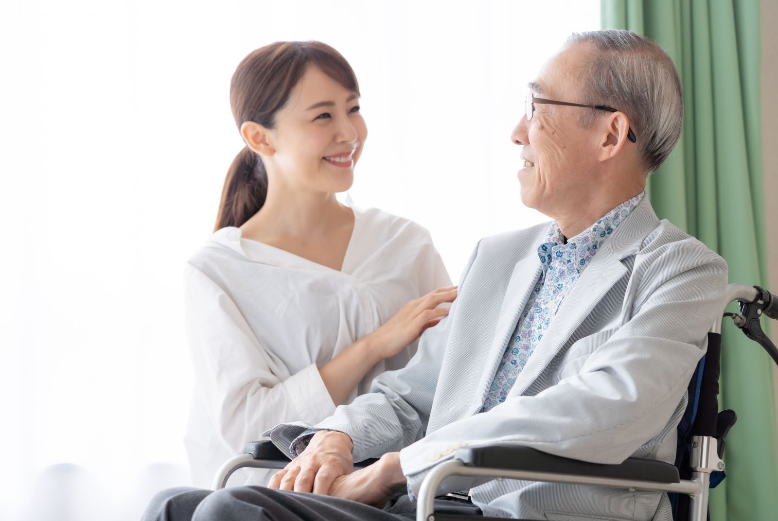 共好老後專欄︱長輩出院怎麼辦？「照顧經理人」串接長照資源，預防照顧離職、讓家庭不再獨自承擔
