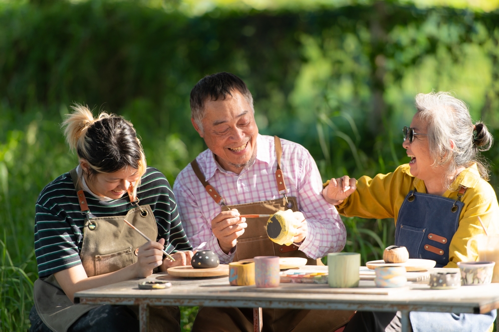 百歲人生新典範專欄 | 金馬號小姐70歲變名師，開課240場：退休生活從4個行動展開新價值