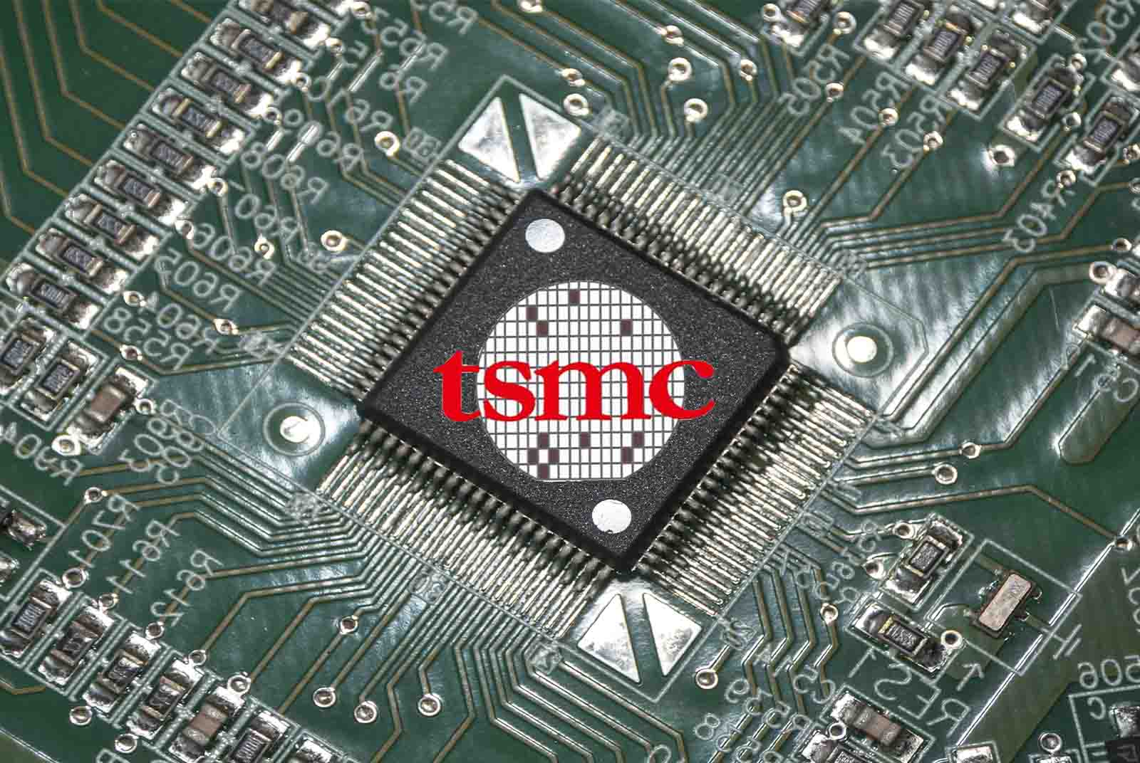 ASML, TSMC Push 12-Inch Photomasks as High-NA EUV Enters Next Phase