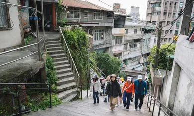 散步台北文山區,從山林步道、古蹟廟宇到市場街區,循氣味找回地方記憶與生活風景
