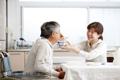 為什麼日本老人不用靠安素？