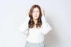 惱人耳鳴怎麼治？醫師：先解決焦慮和恐慌