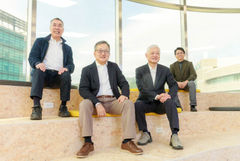 一手抱孫、一手幫企業轉骨！70歲董級「爺爺軍團」助台灣產業自救，退休也很忙