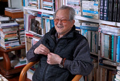 持續寫作、天天爬5樓！90歲作家黃春明：生命不是拿來休息的，沒做事就不算活著