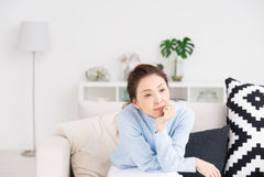 年過50，最好擺脫「應該要」！12種容易陷入憂鬱的思考模式，你中了幾種？