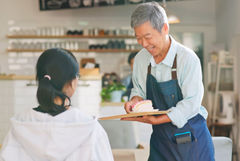 81歲仍在工作！日本高齡員工如何改寫職場規則？企業如何迎接新人力？