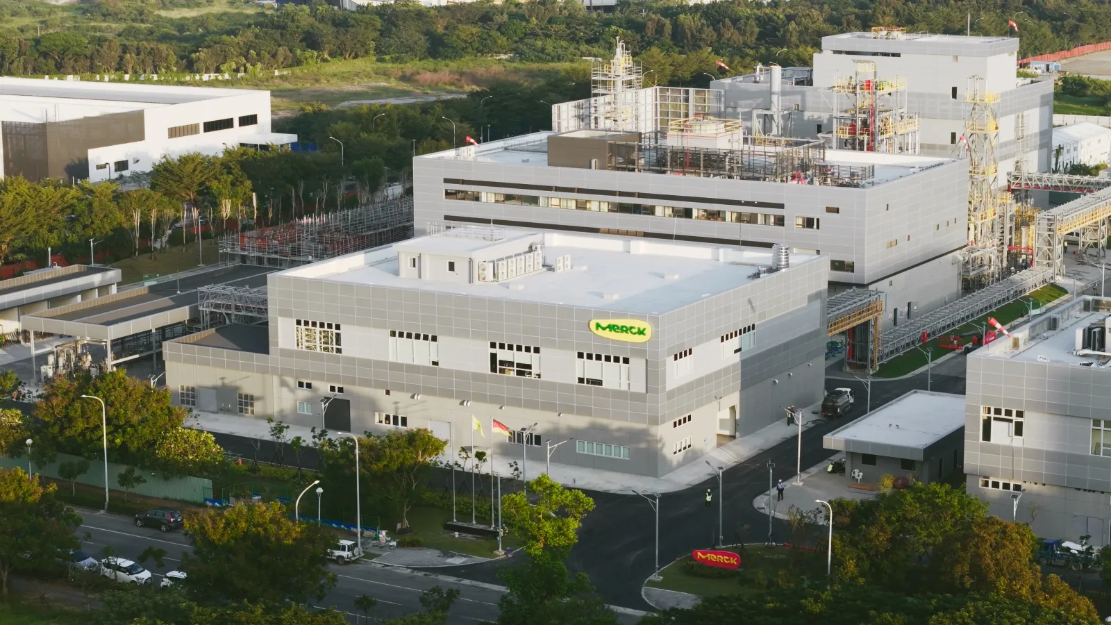 Merck and ASML Deepen Taiwan Presence as EUV Materials and Core Technologies Go Local
