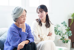 如何與爸媽溝通？明明是好意但一講就吵起來？5種「換句話說」，讓你的關心被接受