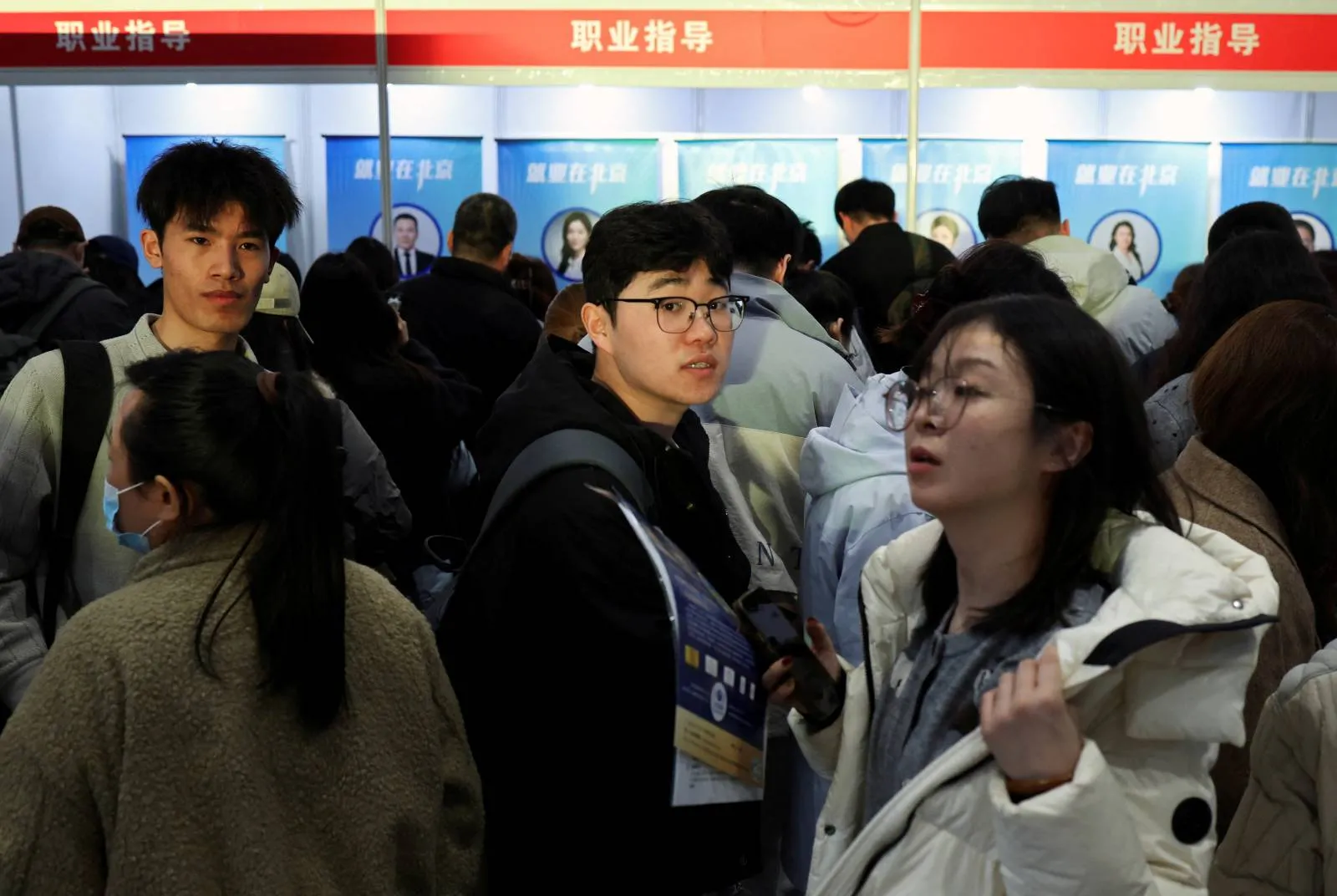 Why China’s Top Graduates Are Trading Ambition for Stability