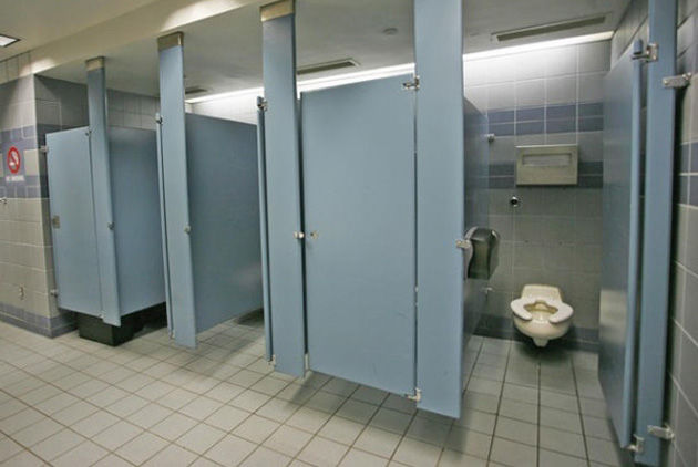 「廁所門縫怎麼那麼大」　在美國走跳會遇到的３件怪事