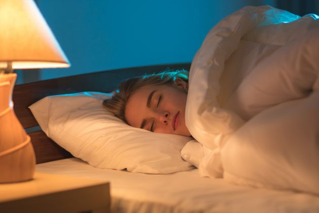 睡覺開小夜燈，讓你變胖、變憂鬱？