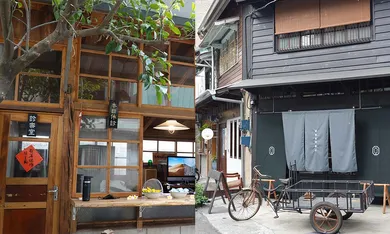 在嘉義轉角遇見美麗老屋,舊有木建築再造新靈魂,遙想往日地方街景