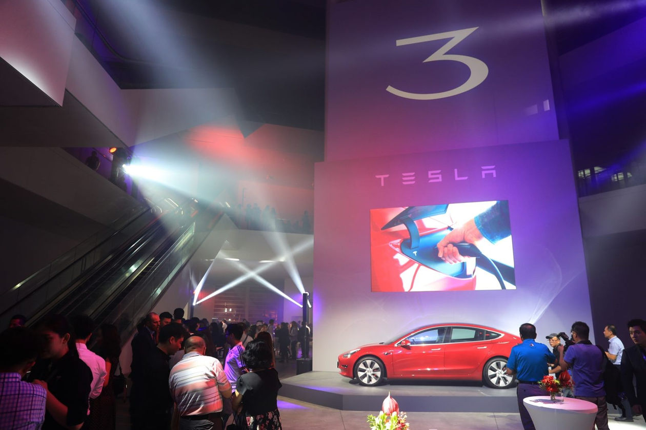 特斯拉「平民版」電動車Model 3登台　但賣車關鍵不在價格